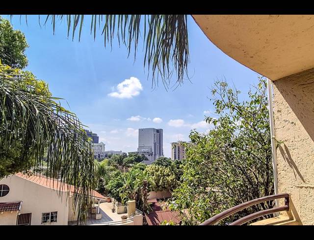 2 BEDROOM APARTMENT FOR SALE IN SANDTON CENTRAL